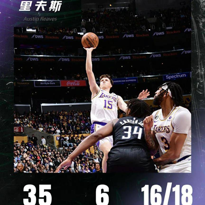 但这球奥斯梅恩越位了，进球无效，尤文仍1-0领先那不勒斯【比赛焦点瞬间】第7分钟，尤文反击推进，坎比亚索内切的射门偏出第8分钟，洛博特卡右路似传似射，什琴斯尼把球按在了门线上第9分钟，波利塔诺尝试一脚远射，打偏了第19分钟，尤文连续进攻，麦肯尼的倒钩被吹了犯规第39分钟，什琴斯尼扑出对手近距离的射门，不过这球也越位在先了半场结束前，克瓦拉茨赫利亚没有控制住情绪，用球砸人，吃到黄牌第50分钟，弗拉霍维奇远射中柱！
